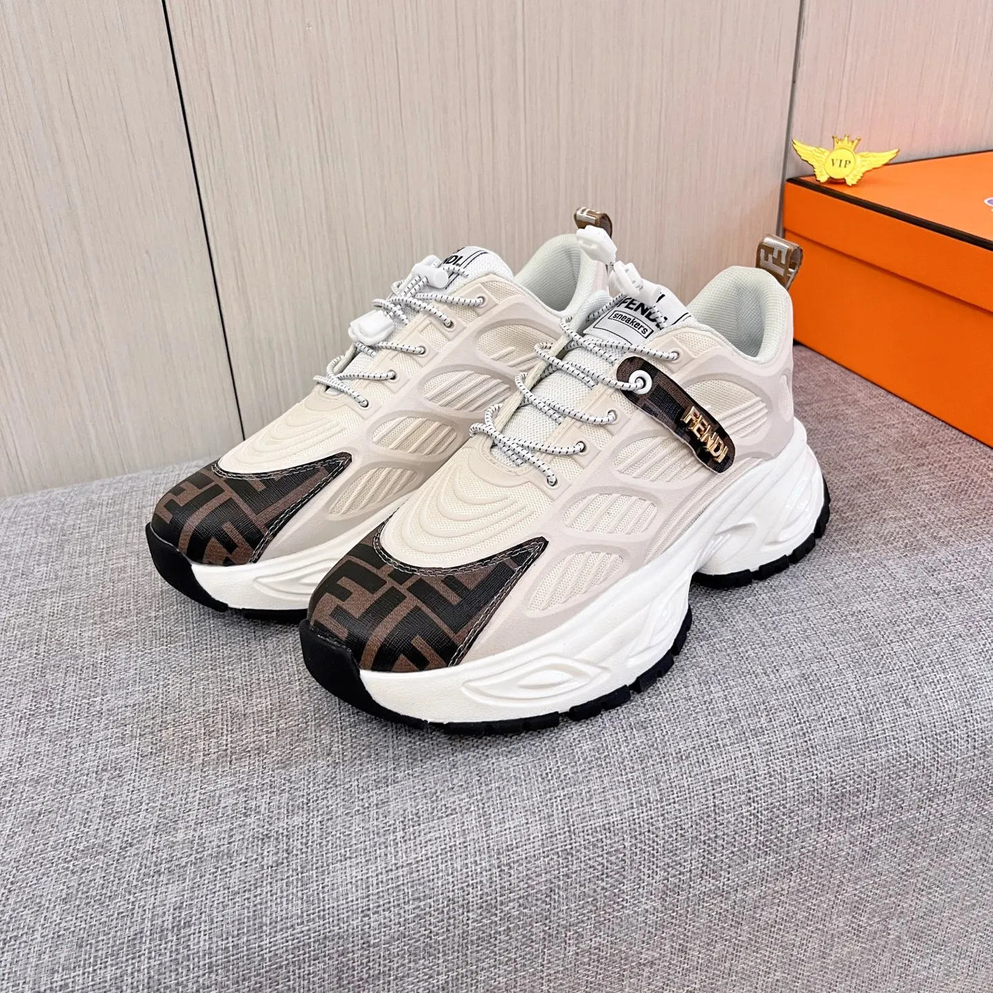 Men's shoes💰 460💰[LV]🔥Louis Vuitton, high-end men's shoes brand, official website 1:1 latest masterpiece: the upper is made of Italian imported first-layer cowhide with a comfortable and breathable lining➕original non-slip and wear-resistant outsole🔥, making walking more convenient and comfortable! An exclusive new model, a stunning work, a beautiful 1:1 replica [color] compared to the official quality! Create a fashionable personality to set off your uniqueness! A must-have for trendy men! Classic 🔥 Size: 38-44 Color: 🔥 2 colors available 🔥.